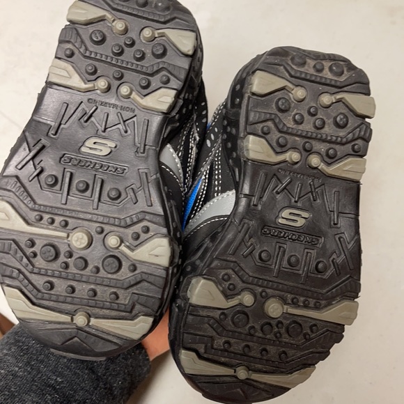 Black / blue baby sketchers size 5 - Picture 2 of 3